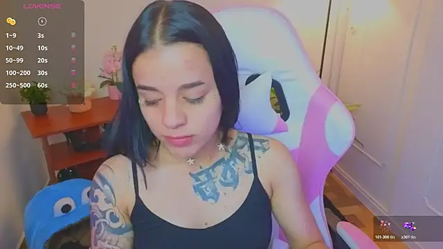 Snapshot of Nicole_Foxx_ chatting on July 28, 2026, 6:07 pm Nicole Foxx online show from July 28, 2026, 6:07 pm