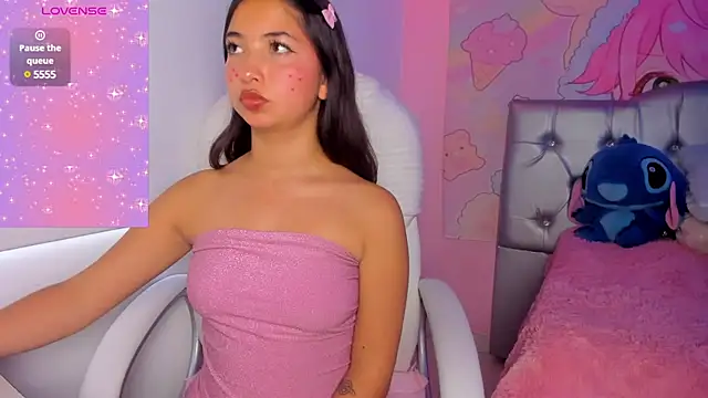 sofia  james online show from February 19, 2025, 7:59 pm