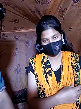 Hot couple 1 online show from February 15, 2026, 4:25 pm