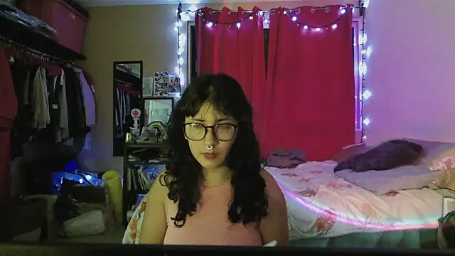GinnyDelice online show from July 1, 2026, 2:13 am