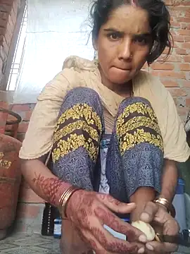 Snapshot of Sexy_Tanya69 chatting on October 13, 2025, 4:56 am Sexy Tanya69 online show from October 13, 2025, 4:56 am