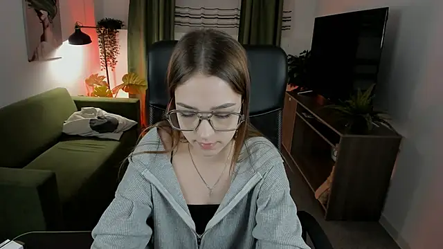 PamBeesly online show from March 16, 2025, 3:17 pm