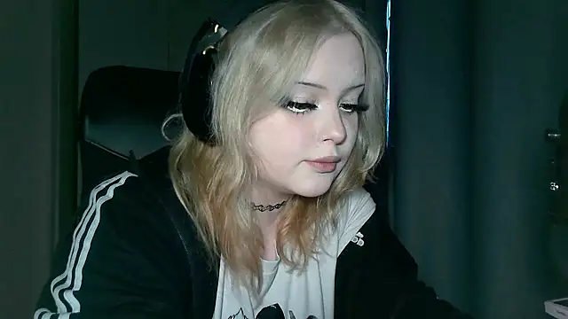 Electro doll online show from February 10, 2025, 1:11 pm