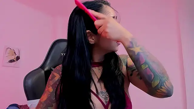 sophierooy22 online show from November 30, 2025, 7:29 pm