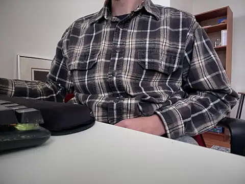 Snapshot of Prolapse_Pig chatting on February 9, 2025, 5:01 pm Prolapse Pig online show from February 9, 2025, 5:01 pm