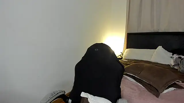 brithany olson25 online show from February 5, 2026, 12:59 am