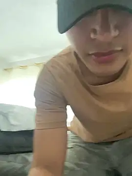 Snapshot of Diegosavage3 chatting on February 17, 2025, 8:47 pm Diegosavage3 online show from February 17, 2025, 8:47 pm