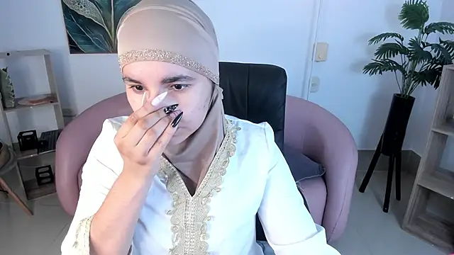 Ayha khalaf online show from October 24, 2025, 1:13 am