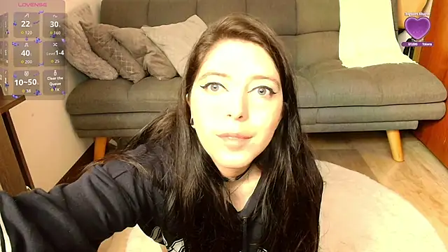 Snapshot of love_sharol_ chatting on July 7, 2026, 4:33 pm love sharol online show from July 7, 2026, 4:33 pm