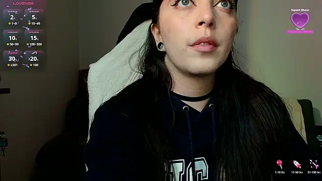 Snapshot of love_sharol_ chatting on July 29, 2026, 6:28 pm love sharol online show from July 29, 2026, 6:28 pm