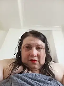 Snapshot of HotHornyEmmaX chatting on June 2, 2026, 11:01 am HotHornyEmmaX online show from June 2, 2026, 11:01 am