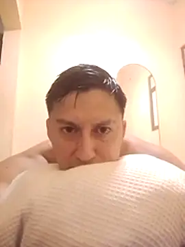 LuisMex1998 online show from April 11, 2026, 2:16 am