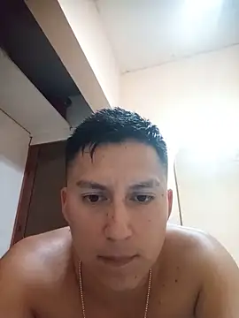 Snapshot of LuisMex1998 chatting on May 15, 2026, 1:01 am LuisMex1998 online show from May 15, 2026, 1:01 am