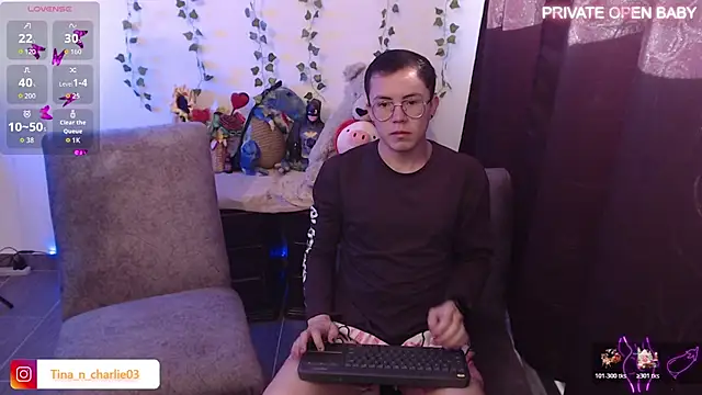 Snapshot of Tina_4_Charlie chatting on December 3, 2025, 12:14 pm Tina 4 Charlie online show from December 3, 2025, 12:14 pm