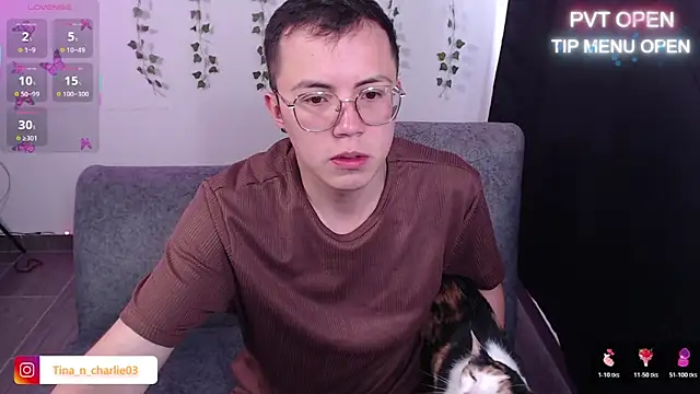 Snapshot of Tina_4_Charlie chatting on June 2, 2026, 1:02 pm Tina 4 Charlie online show from June 2, 2026, 1:02 pm