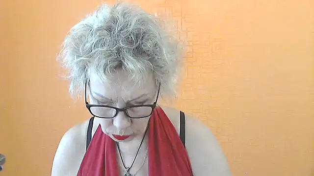 Snapshot of NessyJenixs chatting on June 17, 2026, 6:38 am NessyJenixs online show from June 17, 2026, 6:38 am