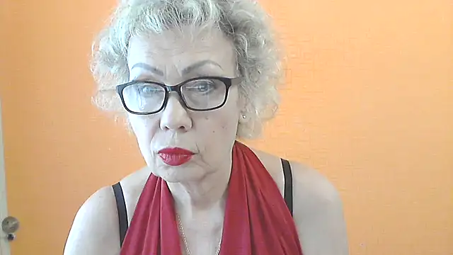 Snapshot of NessyJenixs chatting on June 21, 2026, 7:00 am NessyJenixs online show from June 21, 2026, 7:00 am