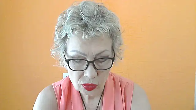 Snapshot of NessyJenixs chatting on June 25, 2026, 6:07 am NessyJenixs online show from June 25, 2026, 6:07 am
