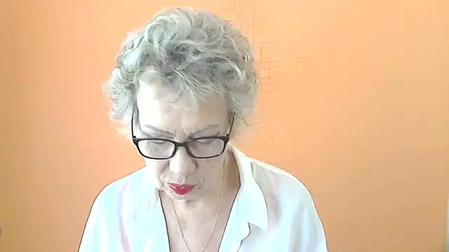 Snapshot of NessyJenixs chatting on July 18, 2026, 6:28 am NessyJenixs online show from July 18, 2026, 6:28 am