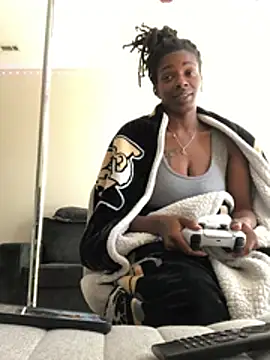 Snapshot of theprettysoles chatting on April 16, 2026, 4:08 pm theprettysoles online show from April 16, 2026, 4:08 pm