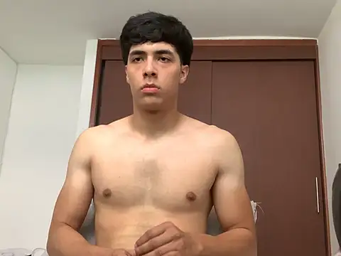 max ryderr online show from February 4, 2025, 8:17 pm