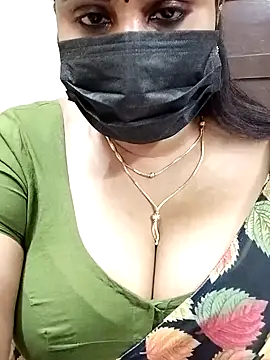 Queenflowerr online show from February 4, 2025, 10:00 am