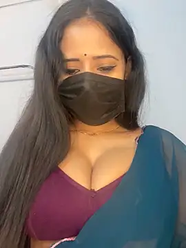Snapshot of Hot_honey77 chatting on November 13, 2025, 6:07 pm Hot honey77 online show from November 13, 2025, 6:07 pm