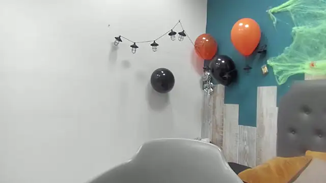 Frank Millers online show from October 24, 2025, 8:16 pm