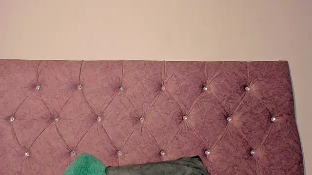 Snapshot of onix_bl4ck chatting on February 13, 2025, 11:47 pm onix bl4ck online show from February 13, 2025, 11:47 pm