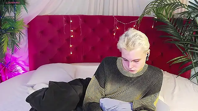 DemianEnglen online show from February 2, 2025, 2:38 am