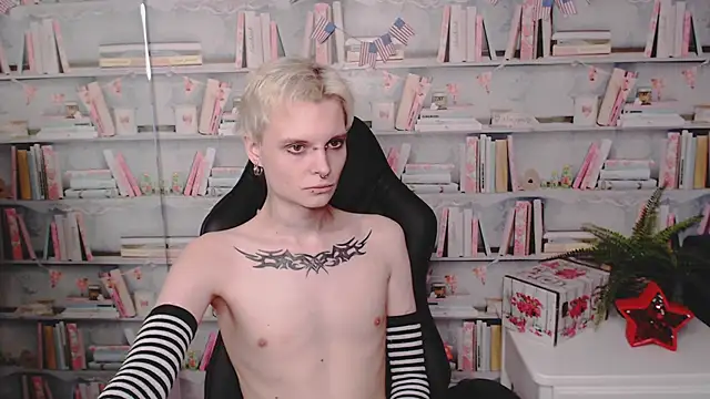 DemianEnglen online show from March 2, 2025, 11:42 pm