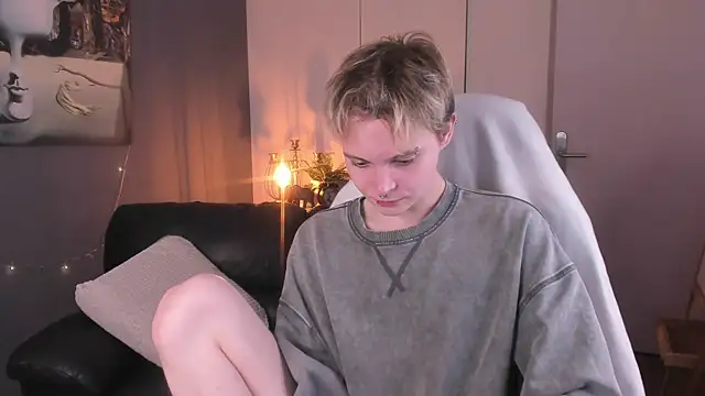 DemianEnglen online show from September 27, 2025, 1:27 pm