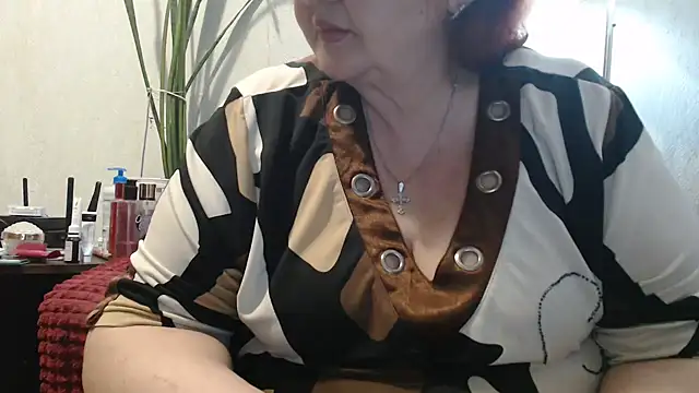 DeniseeRosea online show from April 1, 2026, 4:04 pm