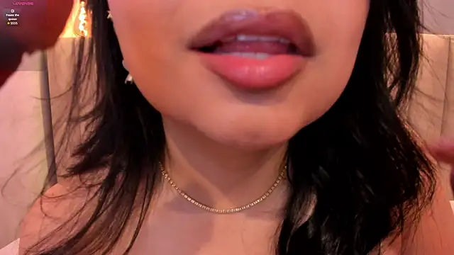 Naomymonroe  online show from February 15, 2026, 5:09 pm