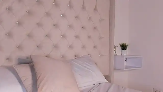 Snapshot of bella_bloomg chatting on January 30, 2025, 10:19 pm bella bloomg online show from January 30, 2025, 10:19 pm