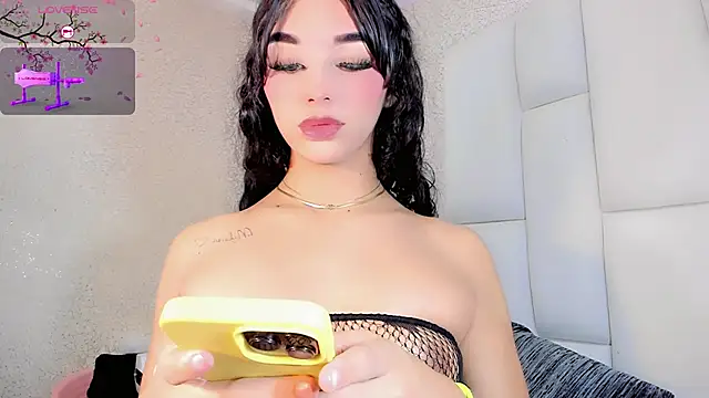 Snapshot of Angeles_Busst chatting on October 8, 2025, 8:50 pm Angeles Busst online show from October 8, 2025, 8:50 pm