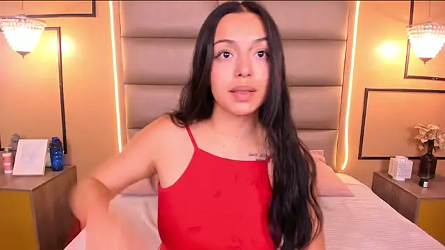 CAYLINCOLLINS online show from March 6, 2025, 2:41 am