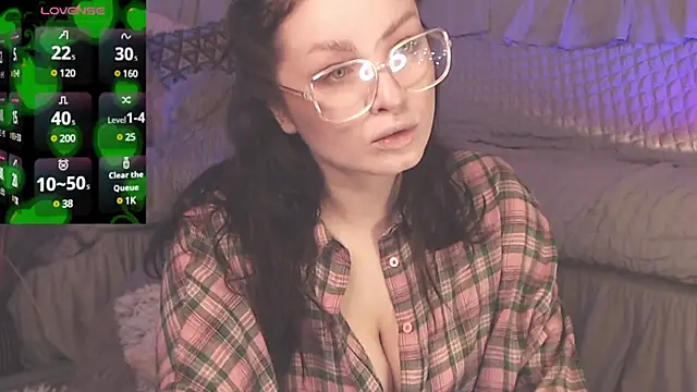 Snapshot of BritneyBarker chatting on February 15, 2025, 2:15 am BritneyBarker online show from February 15, 2025, 2:15 am
