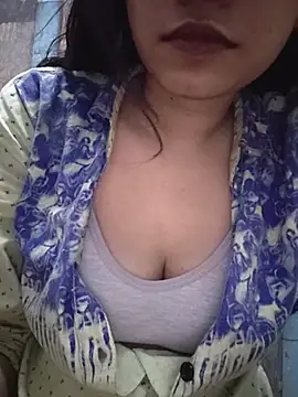 Snapshot of cute_IndianBabe chatting on July 10, 2026, 1:21 am cute IndianBabe online show from July 10, 2026, 1:21 am