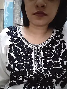 Snapshot of cute_IndianBabe chatting on July 14, 2026, 12:57 am cute IndianBabe online show from July 14, 2026, 12:57 am