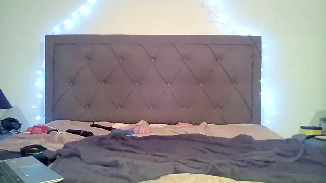 bunnyfox420 online show from January 24, 2025, 3:54 am