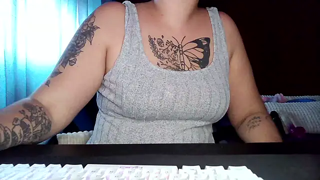 bunnyfox420 online show from September 27, 2025, 2:11 pm