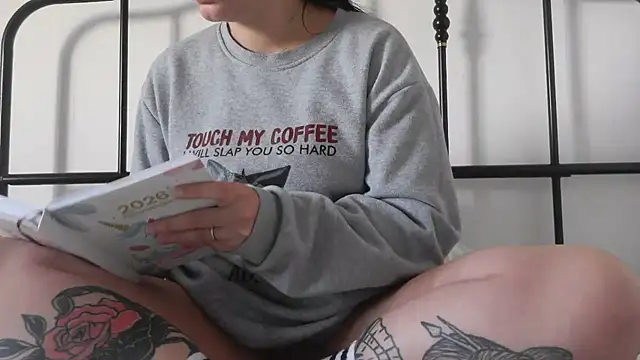 bunnyfox420 online show from April 12, 2026, 6:46 pm