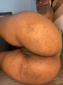 Charlotte bronxxx online show from October 17, 2025, 6:32 pm