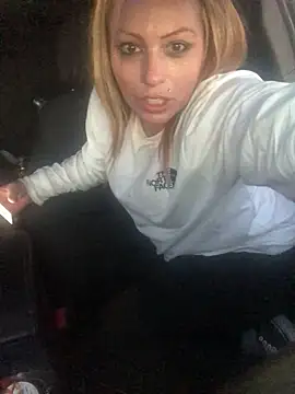 barbieinbondage7 online show from February 2, 2026, 1:37 am