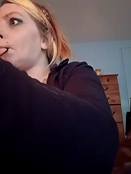 Snapshot of barbieinbondage7 chatting on April 23, 2026, 4:20 pm barbieinbondage7 online show from April 23, 2026, 4:20 pm