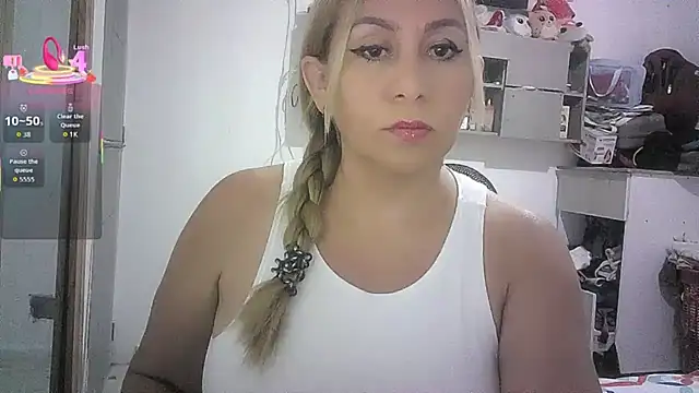 Snapshot of mariana0x chatting on May 22, 2026, 8:58 pm mariana0x online show from May 22, 2026, 8:58 pm