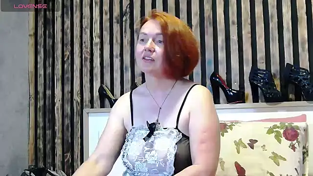 Snapshot of Alis_Lovi chatting on May 18, 2026, 10:43 am Alis Lovi online show from May 18, 2026, 10:43 am