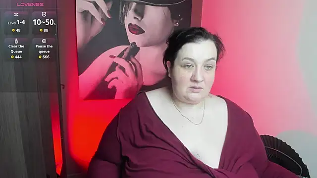 QueenOfHaze online show from June 23, 2026, 11:08 am