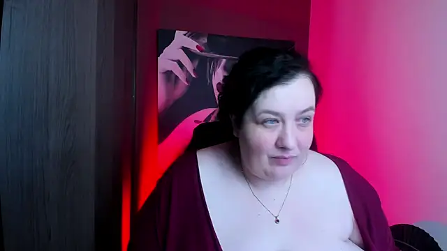 QueenOfHaze online show from July 2, 2026, 8:53 am
